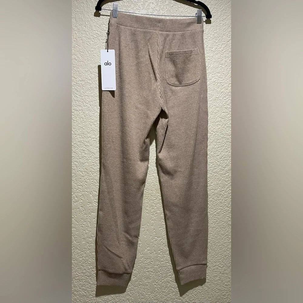 ALO Yoga Muse Sweatpants Joggers Ribbed in Gravel Heather Color Size S